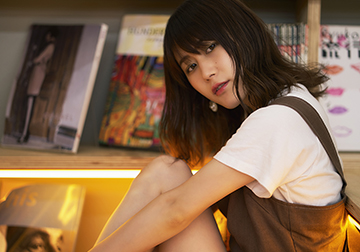 女性モデルのビューティー・ポートレート撮影作品 撮影:小原 聡太(東京拠点のフォトグラファー)