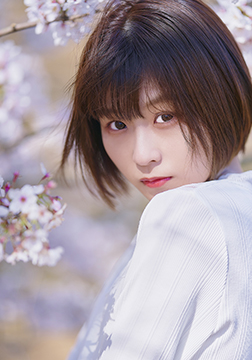 女性モデルのビューティー・ポートレート撮影作品 撮影:小原 聡太(東京拠点のフォトグラファー)