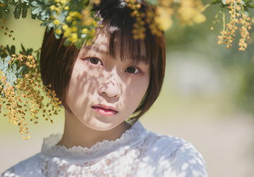 女性モデルのビューティー・ポートレート撮影作品 撮影:小原 聡太(東京拠点のフォトグラファー)